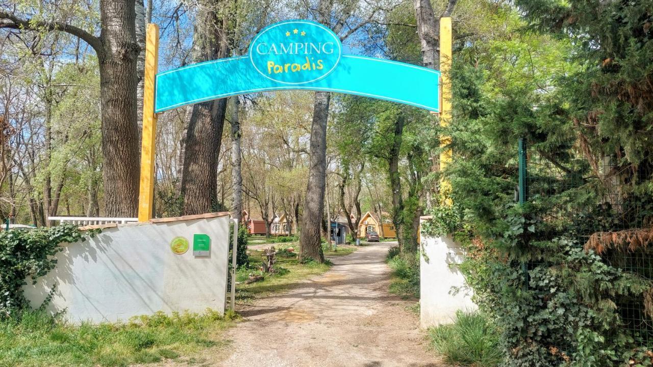 Camping Paradis Bellerive Montfrin エクステリア 写真