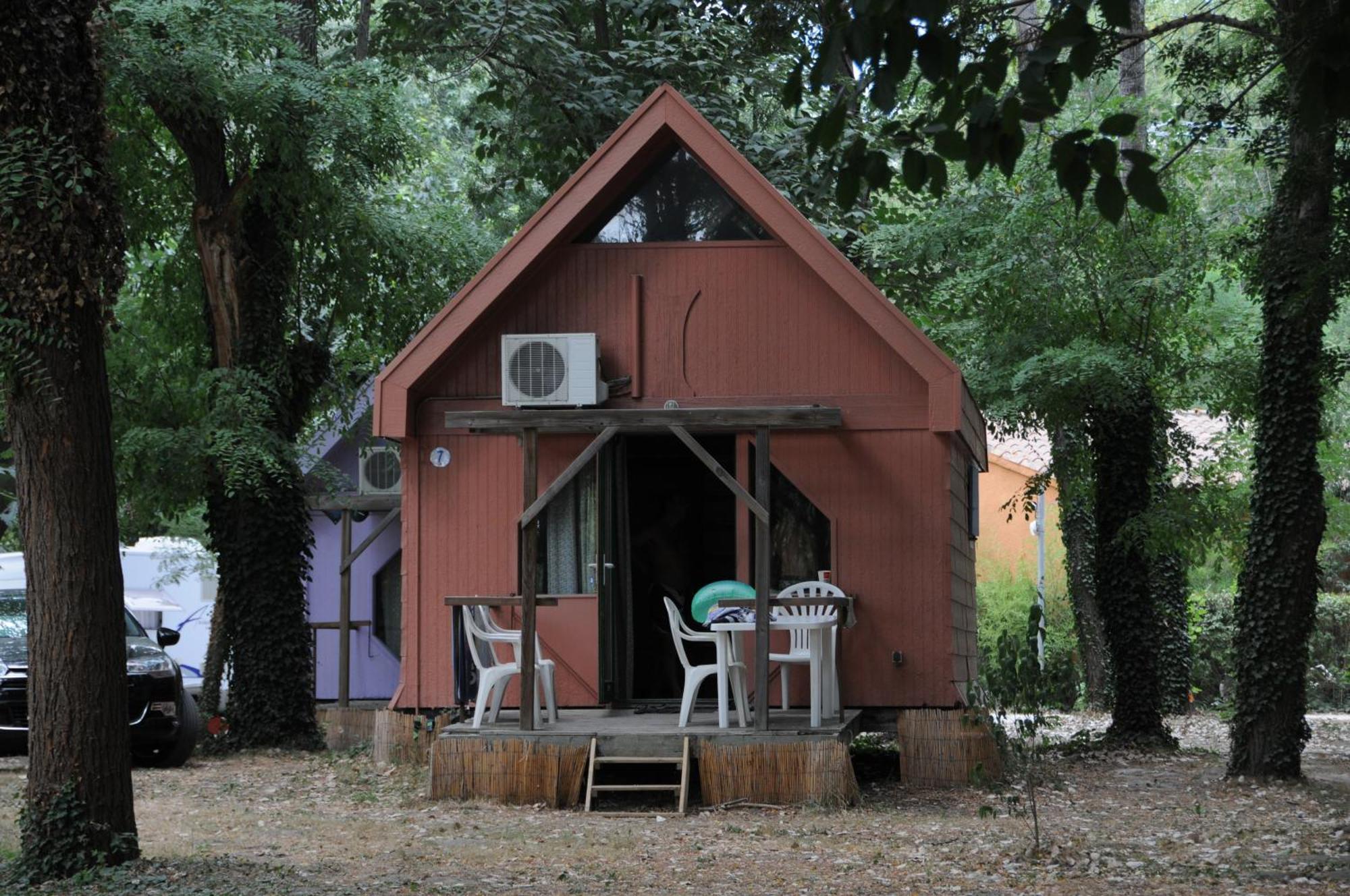 Camping Paradis Bellerive Montfrin エクステリア 写真